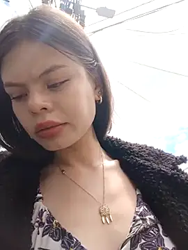 Snapshot of Violeta_12- chatting on 06-20-26, 04:23 Violeta 12- online show from 06-20-26, 04:23