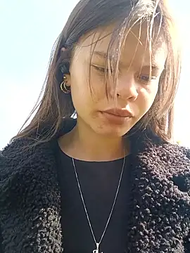 Snapshot of Violeta_12- chatting on 03-02-26, 01:51 Violeta 12- online show from 03-02-26, 01:51