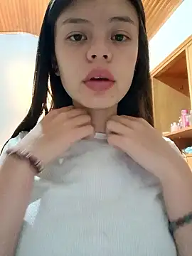 Snapshot of Violeta_12- chatting on 06-07-26, 11:54 Violeta 12- online show from 06-07-26, 11:54