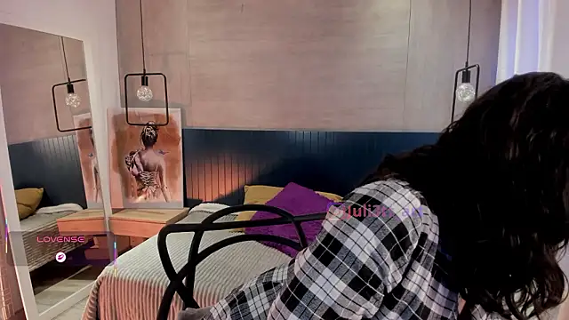 Snapshot of _julietta chatting on 02-05-26, 12:45 julietta online show from 02-05-26, 12:45