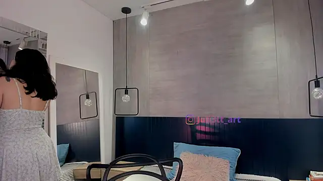 Snapshot of _julietta chatting on 02-20-26, 12:51 julietta online show from 02-20-26, 12:51