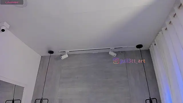 Snapshot of _julietta chatting on 05-01-26, 12:54 julietta online show from 05-01-26, 12:54