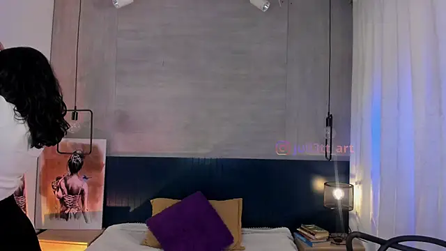 Snapshot of _julietta chatting on 05-12-26, 01:06 julietta online show from 05-12-26, 01:06