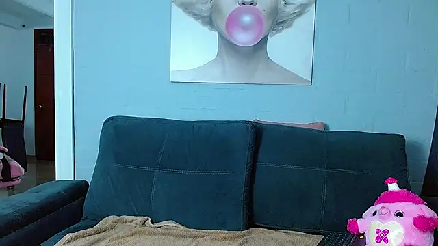 Snapshot of rousebonnett chatting on 12-29-24, 11:39 rousebonnett online show from 12-29-24, 11:39