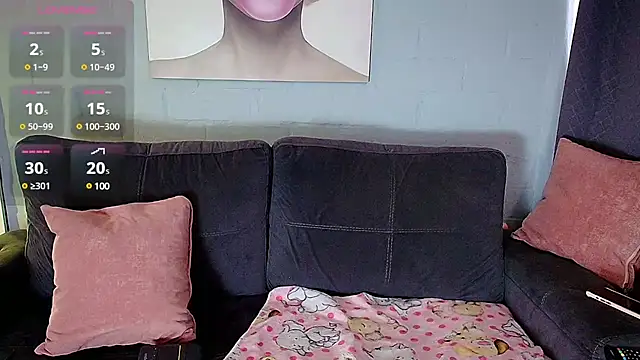 Snapshot of rousebonnett chatting on 03-12-25, 04:56 rousebonnett online show from 03-12-25, 04:56