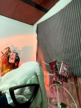 CieloTaylor online show from 11-23-25, 07:29