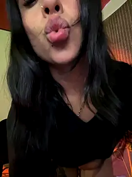 Snapshot of CieloTaylor chatting on 10-20-25, 10:10 CieloTaylor online show from 10-20-25, 10:10