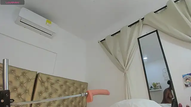 Alessiiaa  online show from 10-12-25, 02:40