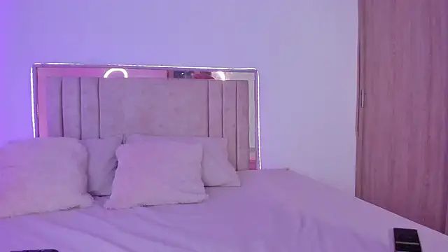 Deiisy Queen online show from 11-21-25, 07:35