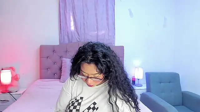 Latinabombsheell online show from 02-13-26, 08:09