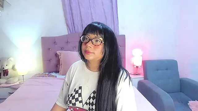 Latinabombsheell online show from 05-26-26, 06:33