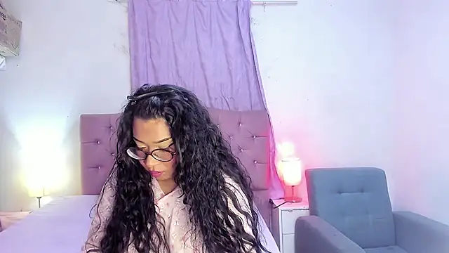 Latinabombsheell online show from 04-28-26, 04:06