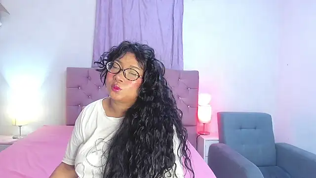 Latinabombsheell online show from 06-12-26, 06:49