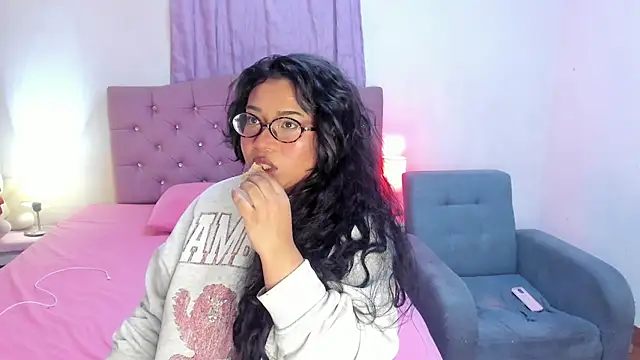 Latinabombsheell online show from 07-09-26, 05:23