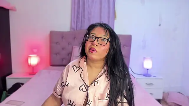 Latinabombsheell online show from 10-10-25, 05:52