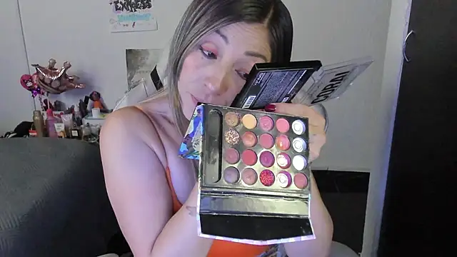 Andreina Suann online show from 02-25-26, 10:59