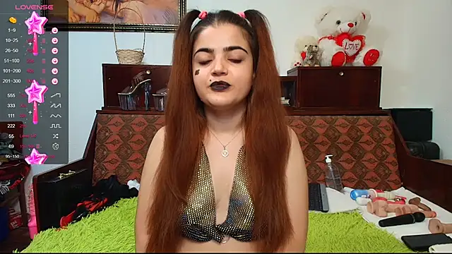 Snapshot of Anasunshine12 chatting on 10-23-25, 02:21 Anasunshine12 online show from 10-23-25, 02:21