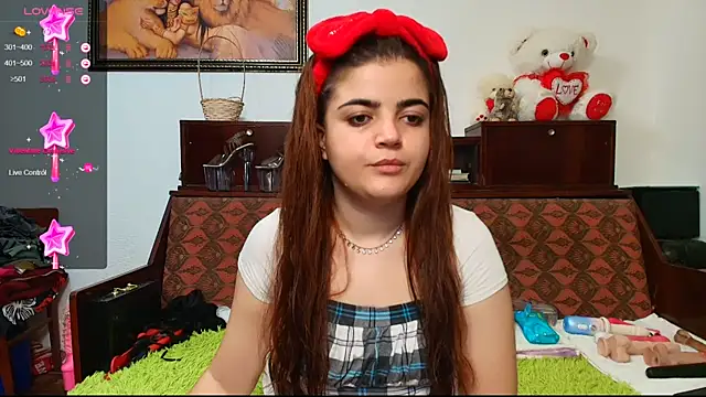 Snapshot of Anasunshine12 chatting on 10-21-25, 12:21 Anasunshine12 online show from 10-21-25, 12:21