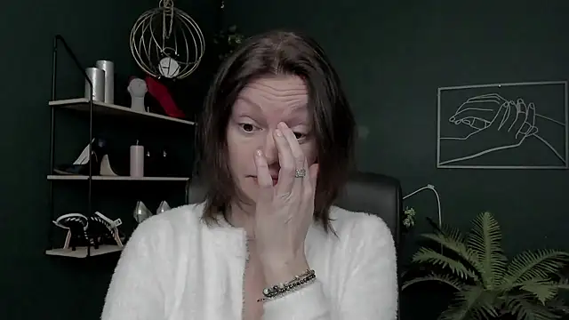 Snapshot of VivianWILD chatting on 01-14-26, 07:01 VivianWILD online show from 01-14-26, 07:01