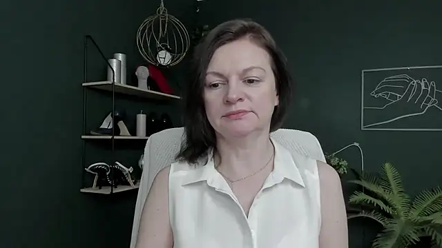 VivianWILD online show from 04-17-26, 06:38