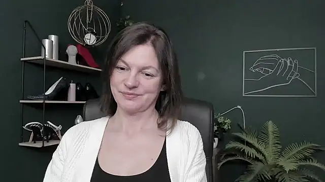 Snapshot of VivianWILD chatting on 02-05-26, 07:04 VivianWILD online show from 02-05-26, 07:04