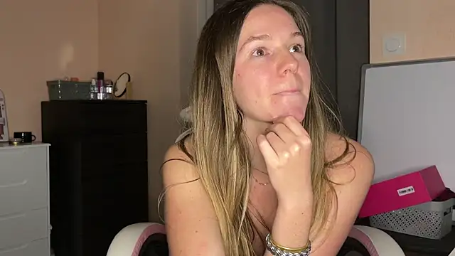 lucie mehott online show from 03-31-26, 07:38