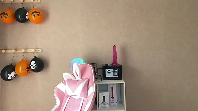 lucie mehott online show from 10-07-25, 09:10