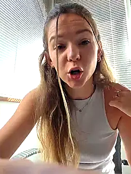 lucie mehott online show from 07-23-26, 08:44