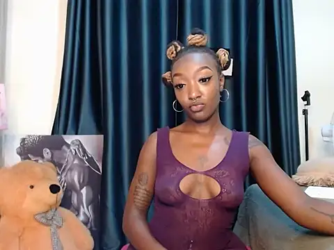 Snapshot of TeenieReeny chatting on 03-12-26, 08:13 TeenieReeny online show from 03-12-26, 08:13