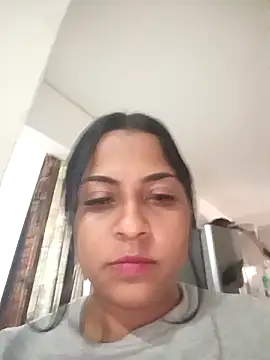 Giselabrunette25 online show from 04-02-26, 04:35