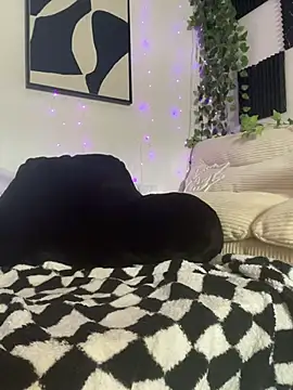 yummyrina online show from 04-28-26, 04:11