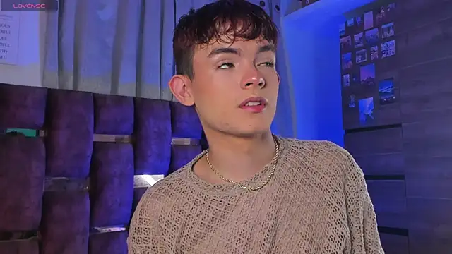 Angelo 018 online show from 03-21-25, 07:44