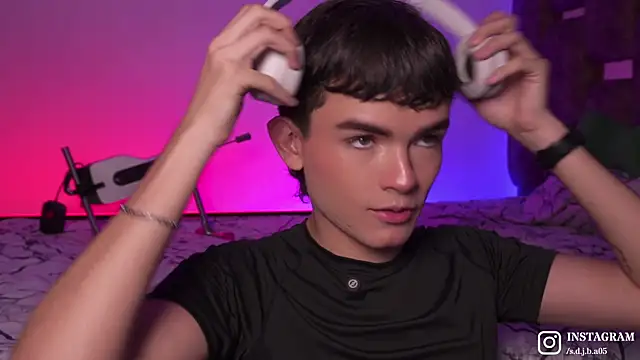 Angelo 018 online show from 10-17-25, 06:50