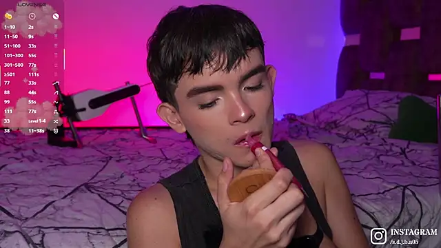 Angelo 018 online show from 10-18-25, 09:33