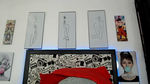 Rihana14 online show from 05-31-26, 08:09
