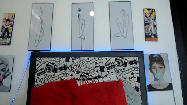 Rihana14 online show from 04-25-26, 08:17