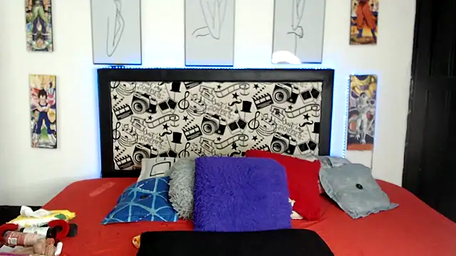 Rihana14 online show from 12-22-25, 11:16