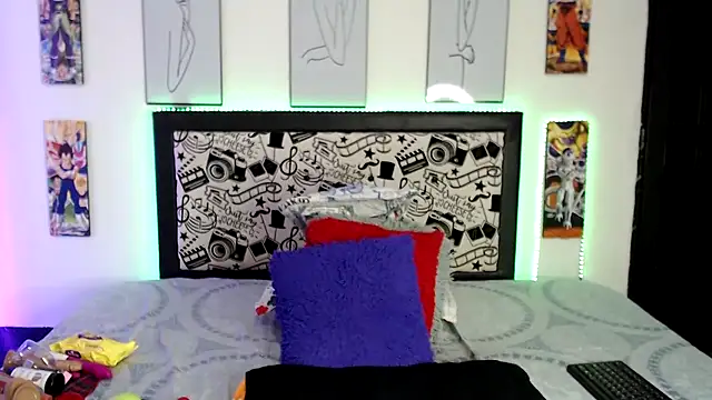 Rihana14 online show from 11-22-25, 09:35