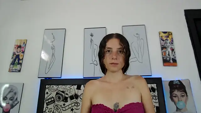 Rihana14 online show from 05-22-26, 08:40
