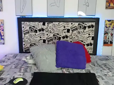 Rihana14 online show from 10-30-25, 09:01