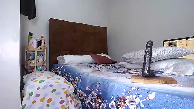 shoshortyy online show from 11-01-25, 02:29