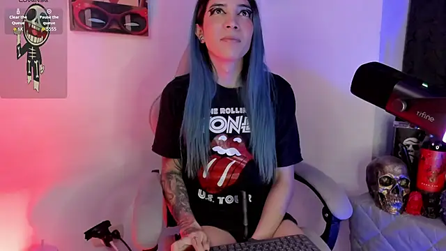 sofi pretty uwu- online show from 05-16-26, 12:53