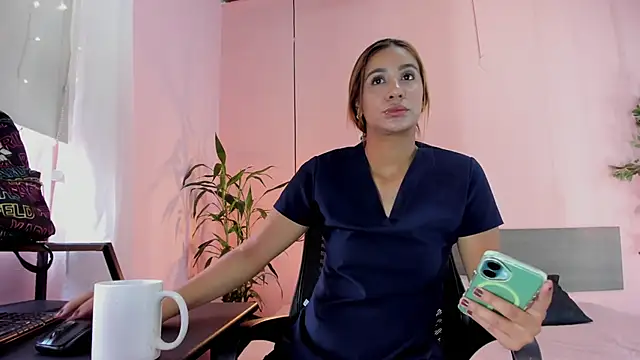 Snapshot of Alana_Suares1 chatting on 09-25-25, 08:26 Alana Suares1 online show from 09-25-25, 08:26