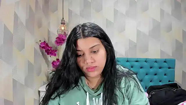 LindaBreeS online show from 09-28-25, 02:02