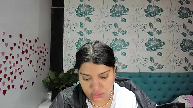 LindaBreeS online show from 03-09-25, 02:21
