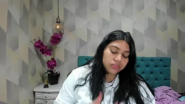 LindaBreeS online show from 09-26-25, 02:35