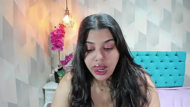 LindaBreeS online show from 04-02-26, 01:29