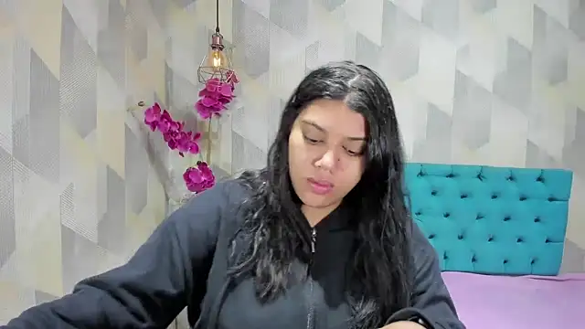 LindaBreeS online show from 10-14-25, 01:12