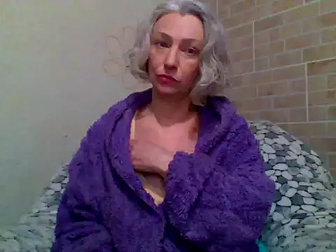 Lorie Carrie online show from 02-06-26, 03:19