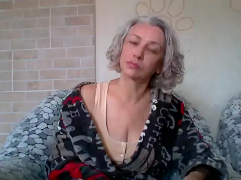 Lorie Carrie online show from 05-30-26, 07:47